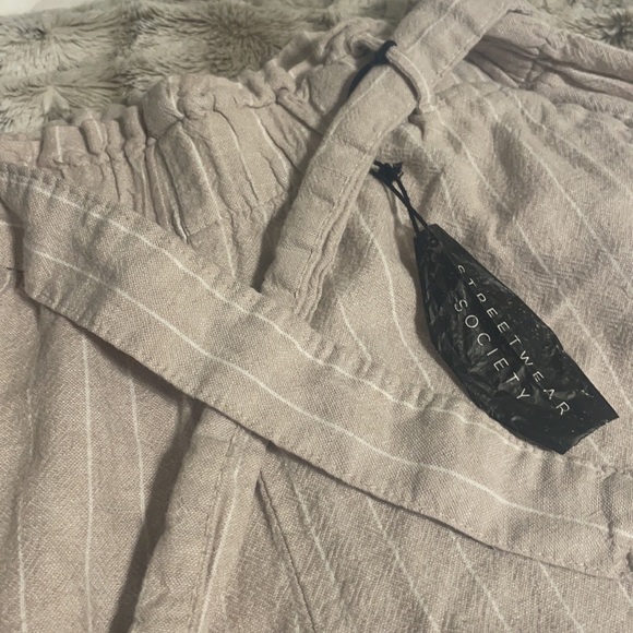 Streetwear Society Capri Linen Pants - Picture 2 of 3